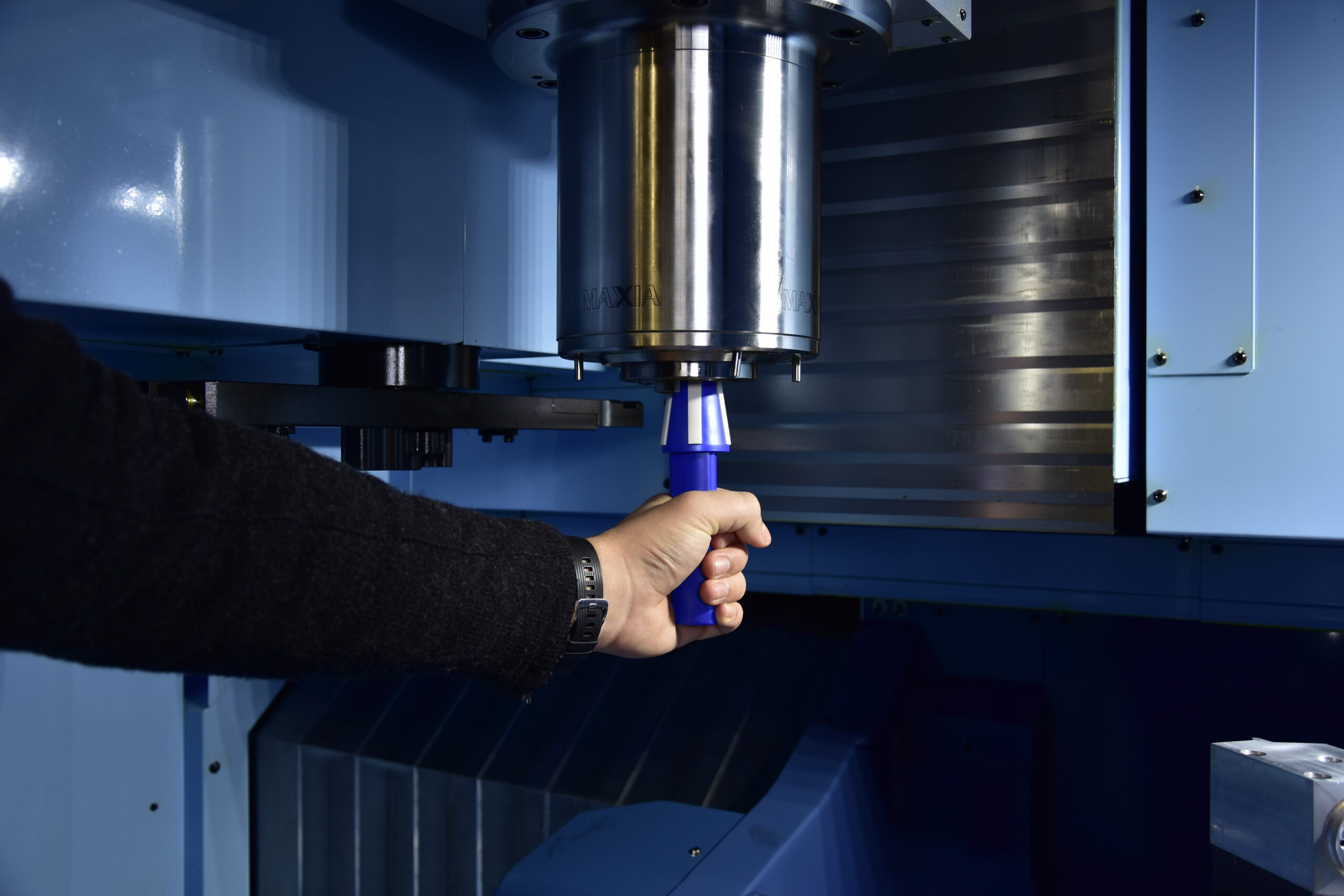 Spindle cleaner from Tekusa