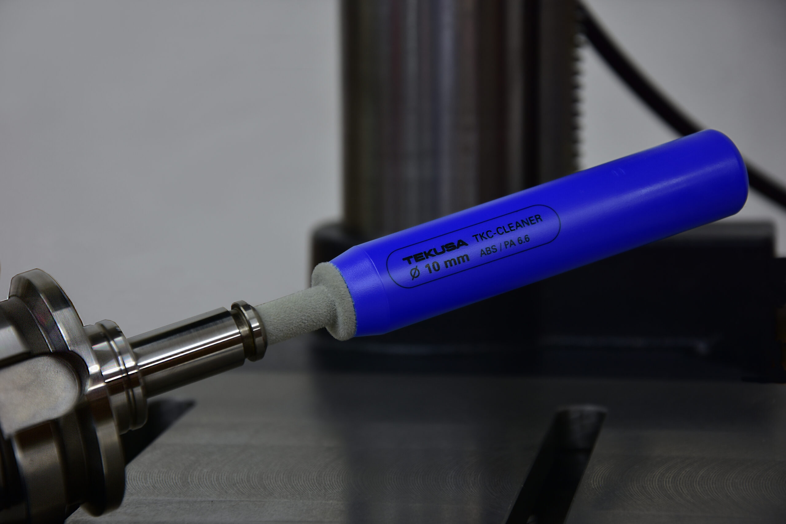 Cylindrical Tekusa cleaner 